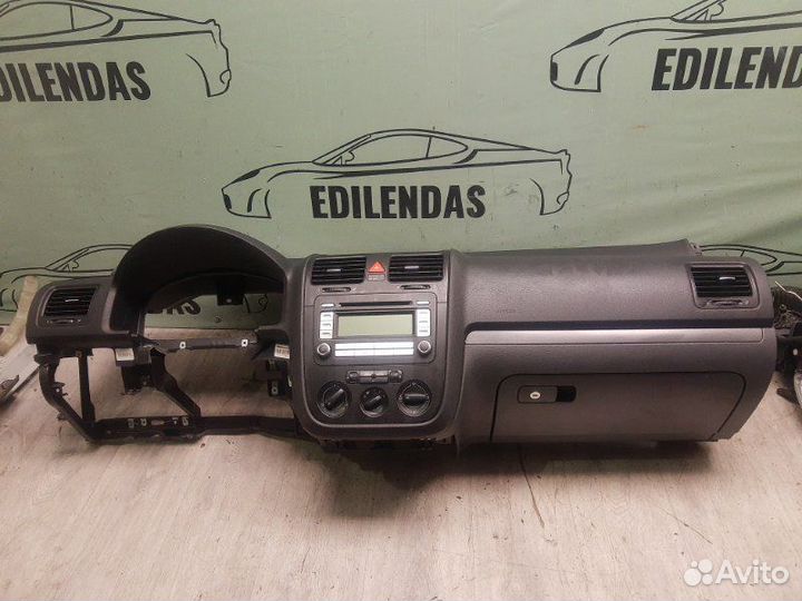 Торпедо Volkswagen Jetta 5 1.6 2006-2011