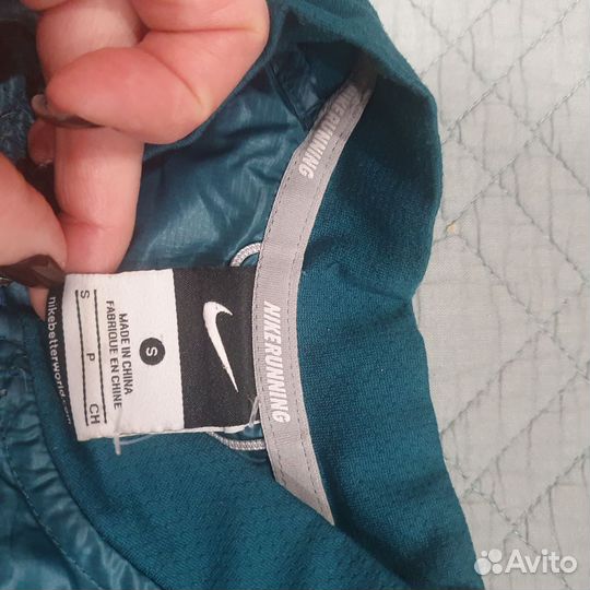 Беговой жилет nike aeroloft