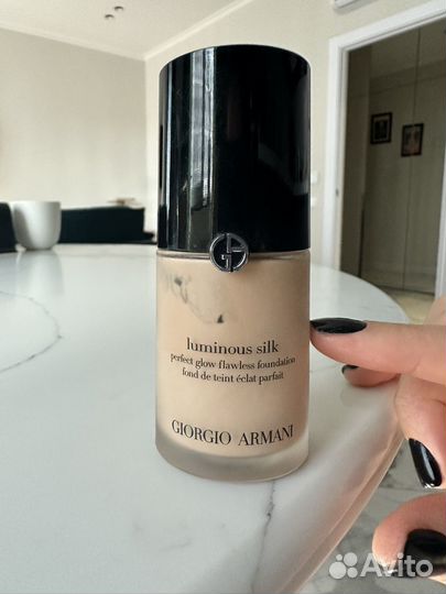 Крем тональный Armani luminous silk