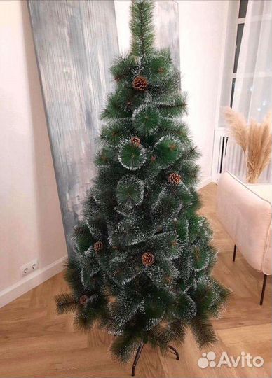 Елка искусственная заснеженная