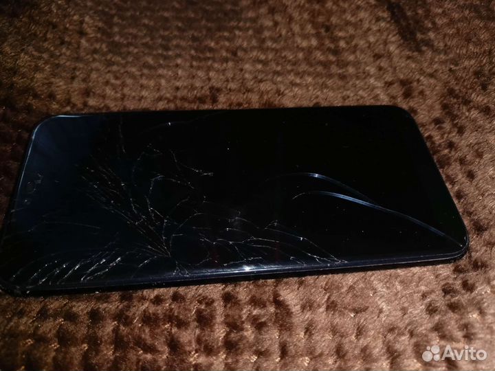 HONOR 10, 4/64 ГБ