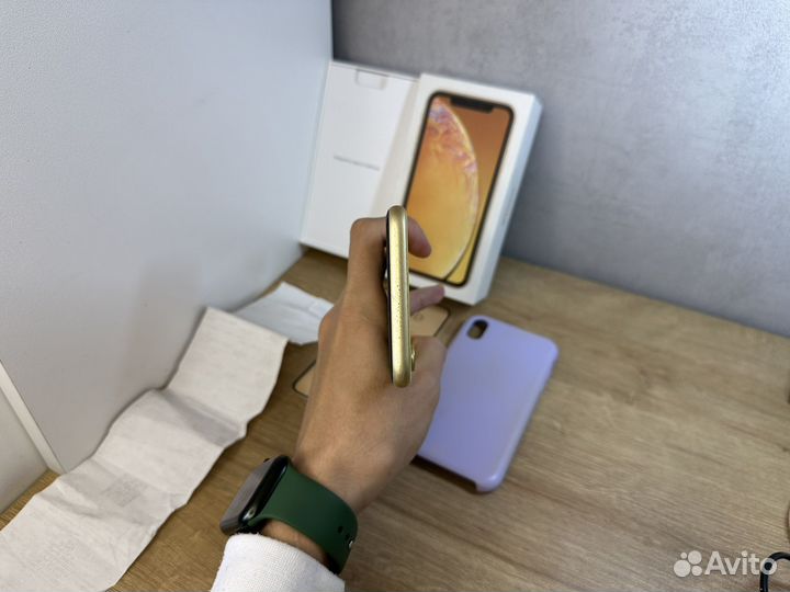 iPhone Xr, 64 ГБ