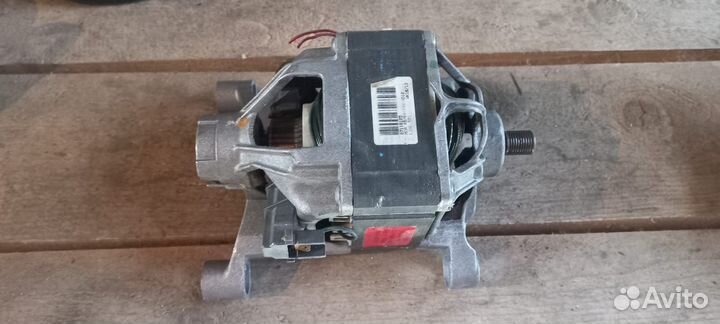 Двигататель стиральной машины Аристон 7кг