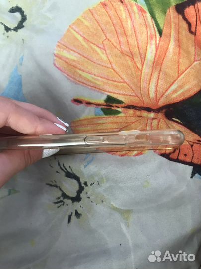 Чехол на iPhone 7