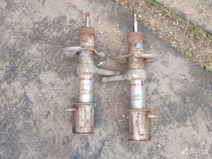 Амортизаторы на priora