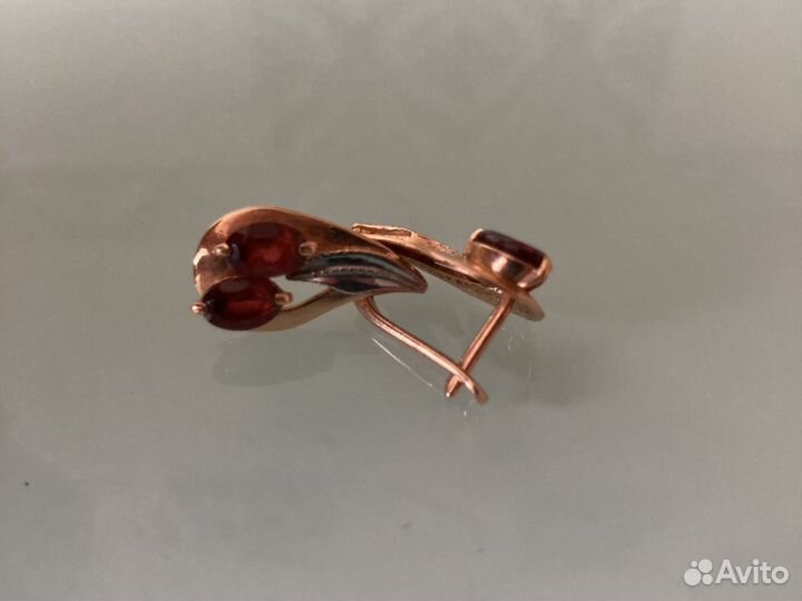 Серьги золотые с гранатом
