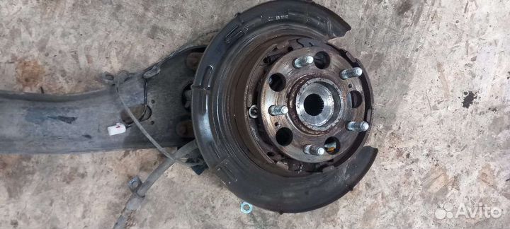 Кулак задний левый Kia sportage 3