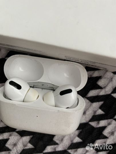 Apple наушники