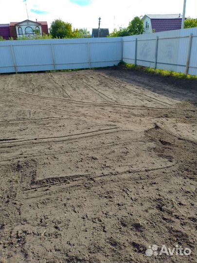 Вспашка земли, минитрактором