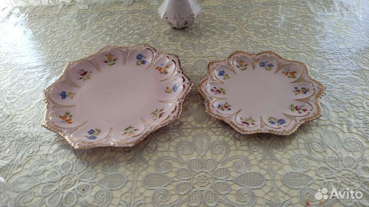 Розовый фарфор