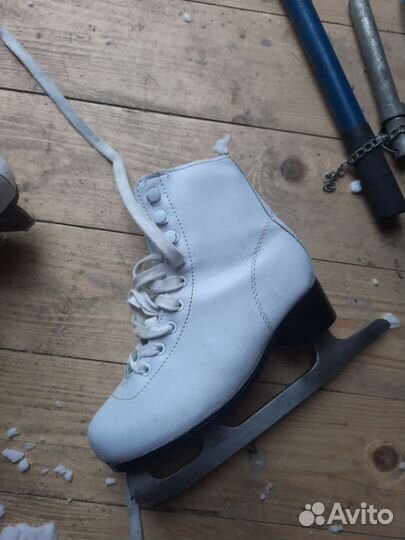 Коньки фигурные 33 размер