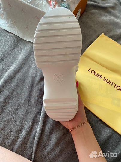 Кроссовки 39 louis vuitton