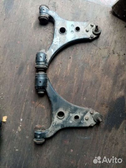 Рычаг передней нижний Mercedes A-class B-class