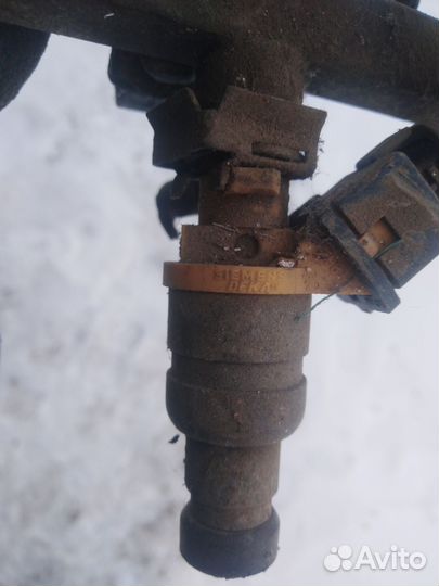 Топливная рампа 2114