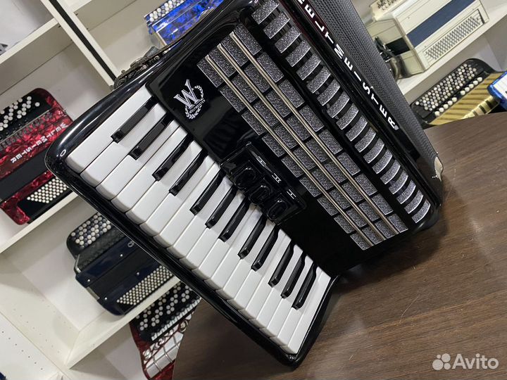 Аккордеон Weltmeister Rubin