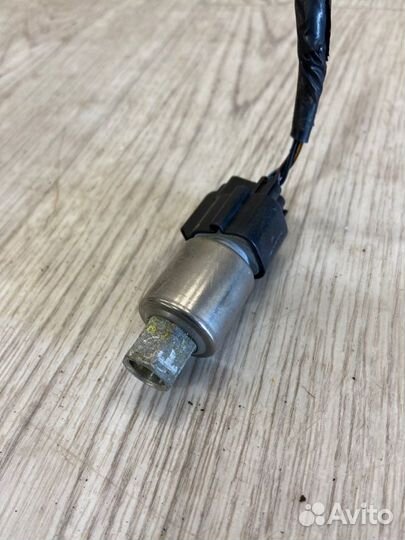 Датчик давления компрессора кондиционера Ford Kuga