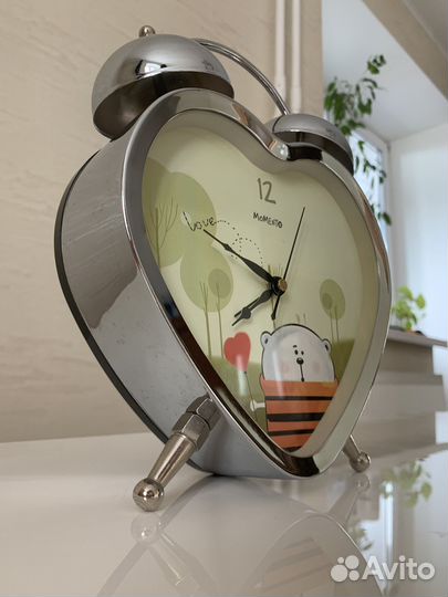 Часы будильник Momento