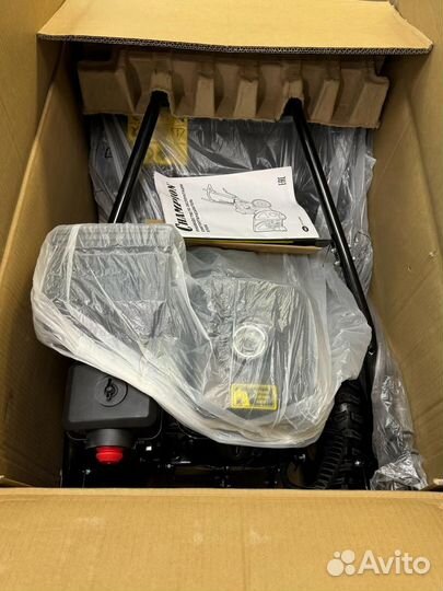 Снегоуборщик бензиновый champion ST656