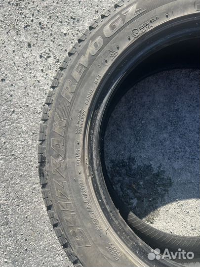Bridgestone Blizzak Revo GZ 205/55 R16