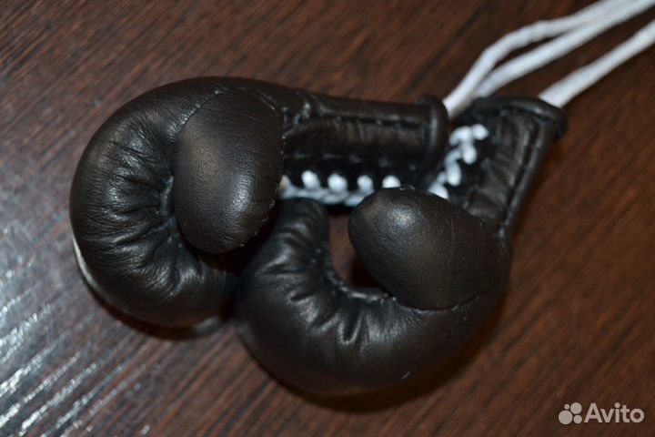 Сувенирные боксерские мини перчатки из кожи