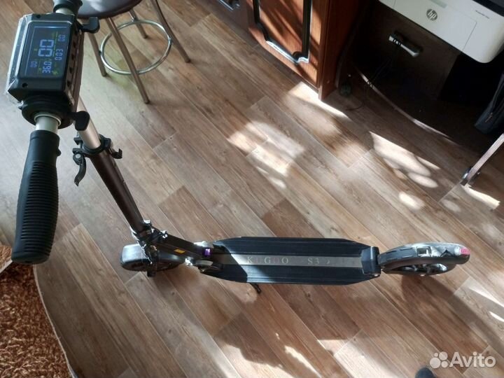 Самокат взрослый электрический бу