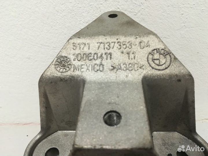 Консоль опоры рулевой колонки X5 E70 X6 E71 BMW