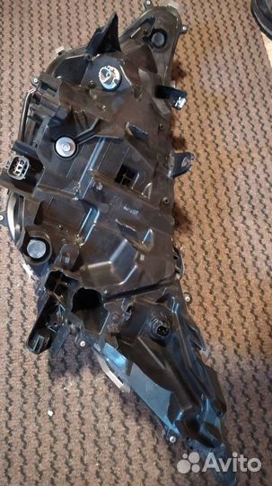 Фара тойота рав 4 2020 года