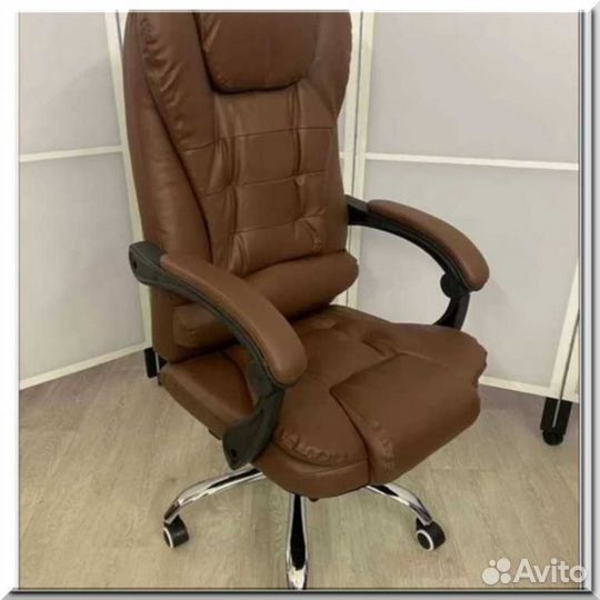 Офисное компьютерное кресло