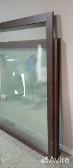 Стекло в рамке для витрины или перегородки