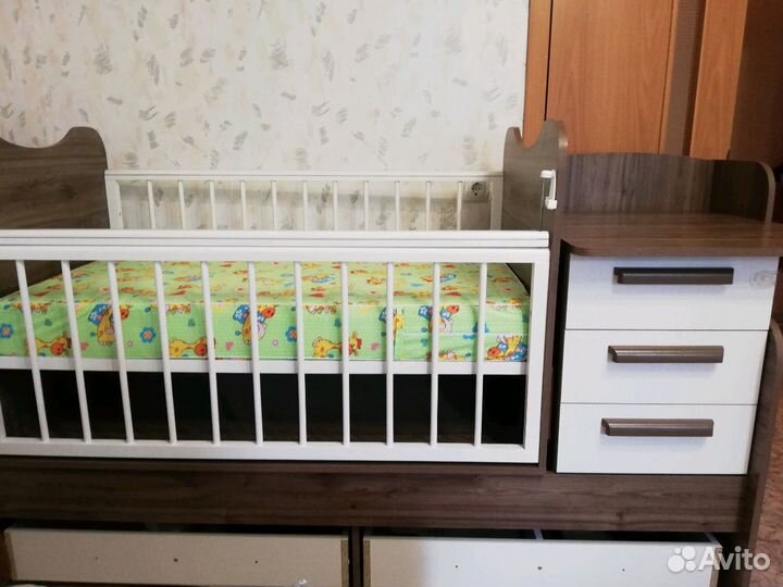 Кроватка-трансформер