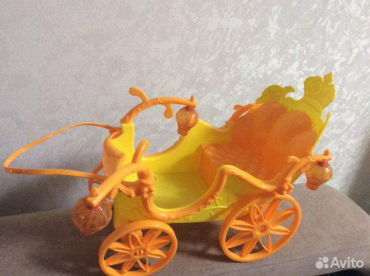 Большая кукольная карета
