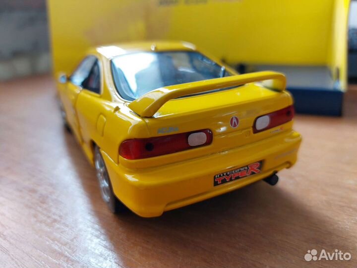 Коллекционная модель Acura Integra Type-R 1:24
