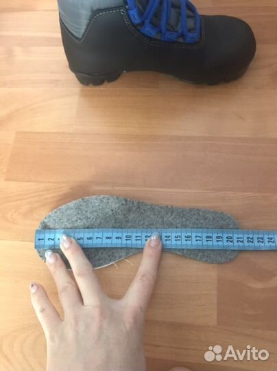 Лыжные ботинки детские 32 размер