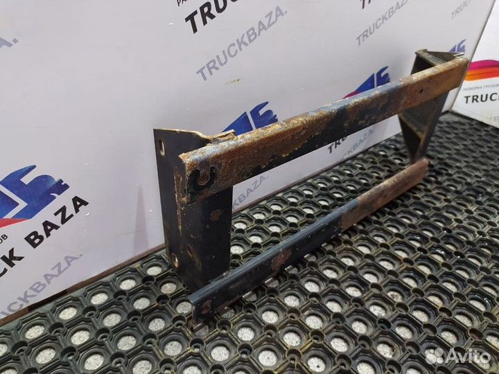 Кронштейн крыла переднего левого камаз 5490