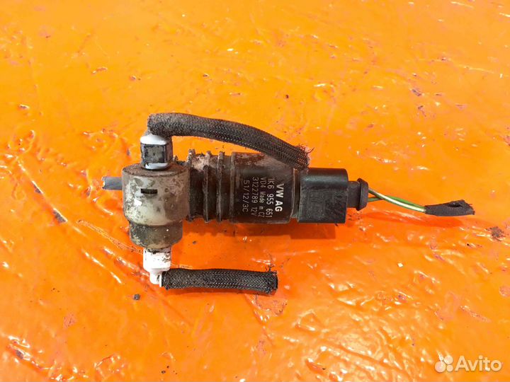 Насос (моторчик) омывателя стекла OEM:1к6955651 Vo