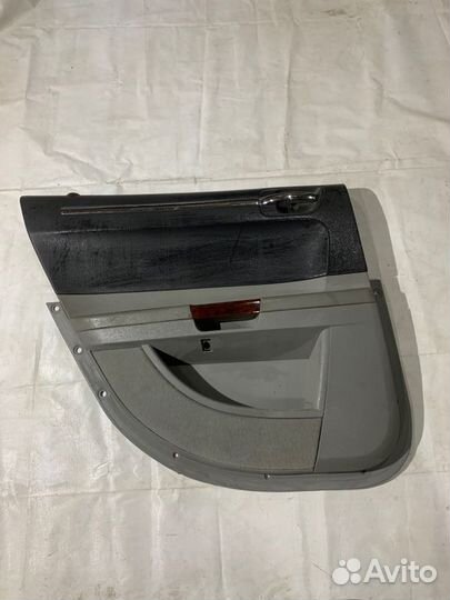 Обшивка двери задняя левая Chrysler 300C