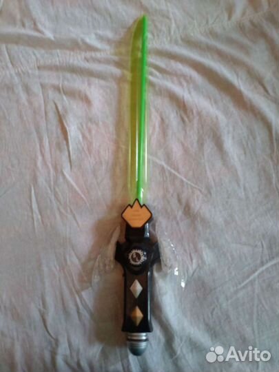 Меч со звуковыми и световыми эффектами,с проэкторо