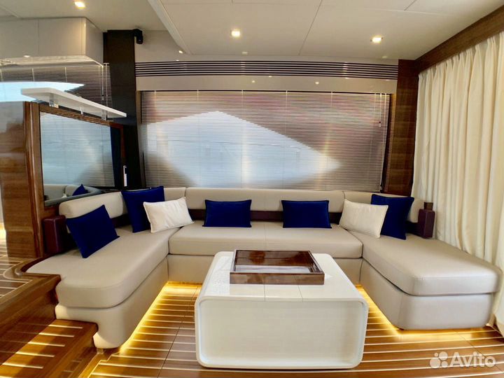 Моторная яхта Artemis 56