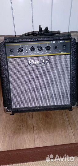 Гитарный комбоусилитель