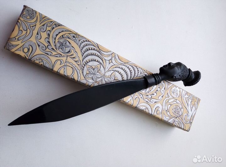 Нож для резки бумаги