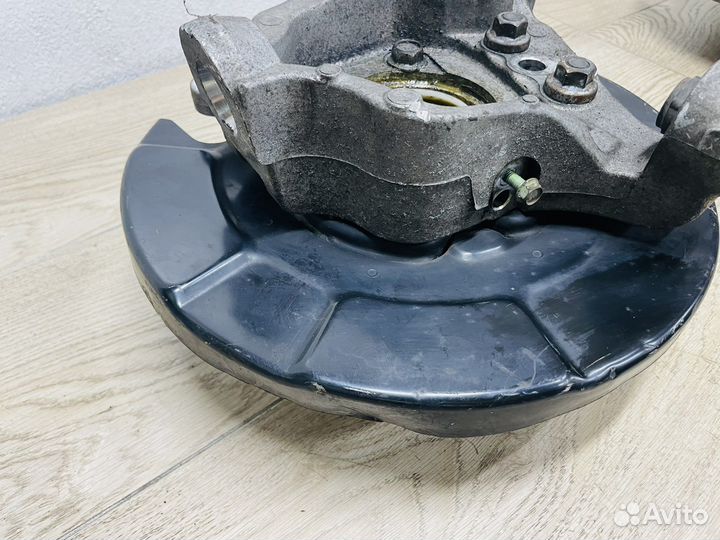 Ступица задняя левая Nissan Murano 51