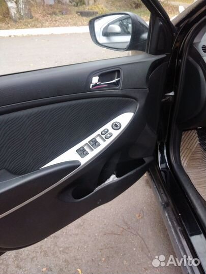 Hyundai Solaris 1.4 AT, 2012, 106 000 км