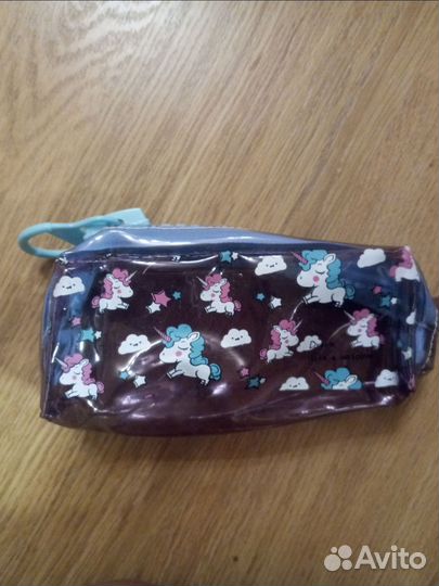 Пенал с единорогом на большой молнии