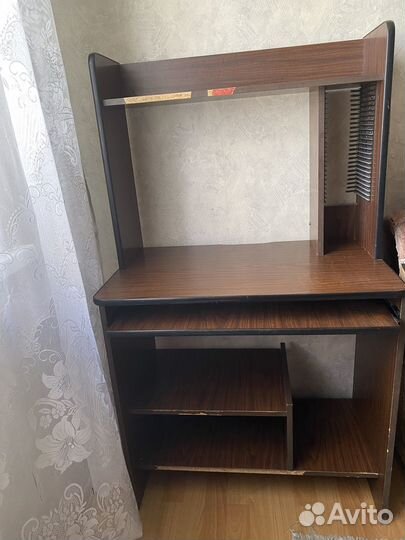 Компьютерный стол