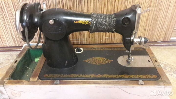 Швейная машинка пмз им. Калинина