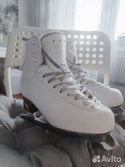 Фигурные коньки risport RF3 pro 240