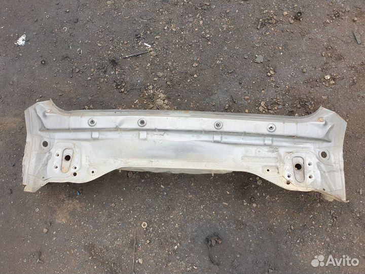 Задняя часть панель Pontiac Vibe Понтиак Вайб