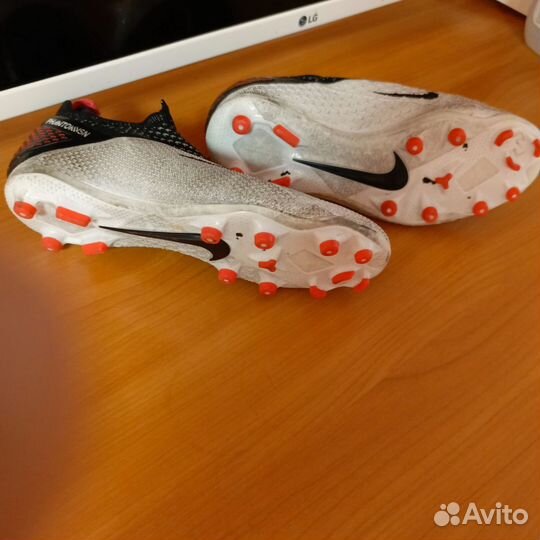 Футбольные бутсы