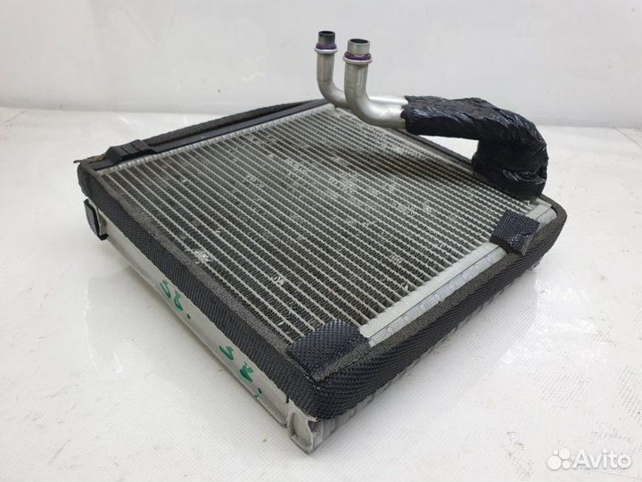 Радиатор кондиционера (конденсер) Volkswagen Golf