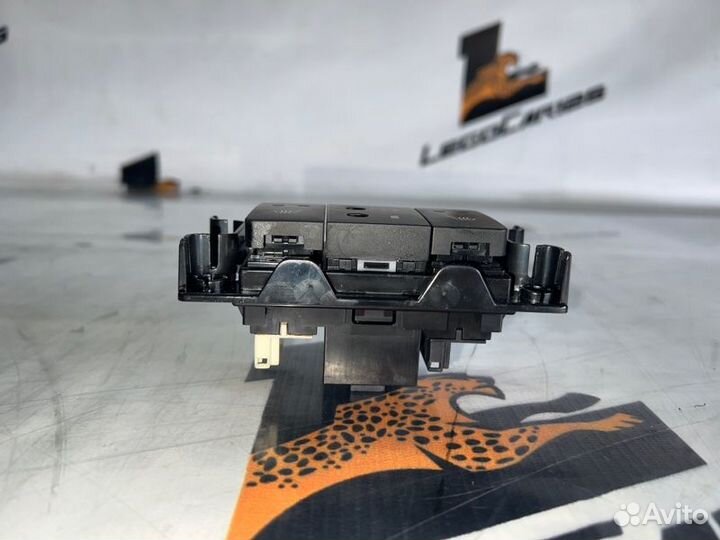 Блок управления подогревом сидений передний